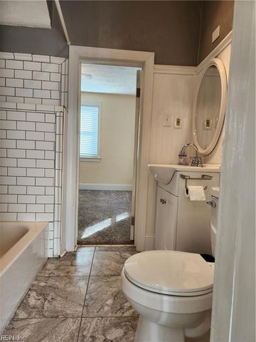 2400 Charleston AVE, Portsmouth, VA 23704