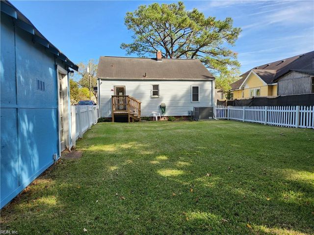 2400 Charleston AVE, Portsmouth, VA 23704