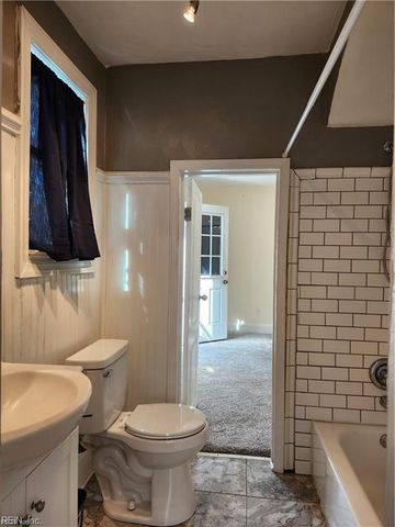 2400 Charleston AVE, Portsmouth, VA 23704