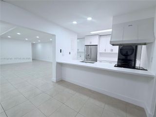 7011 Crown Gate Court, Miami Lakes, FL 33014