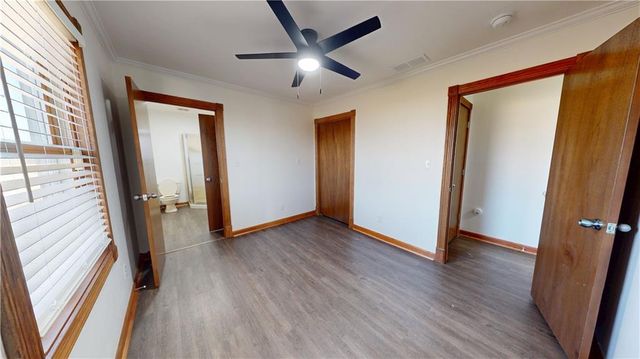 715 E Highland Avenue, Nevada, MO 64772