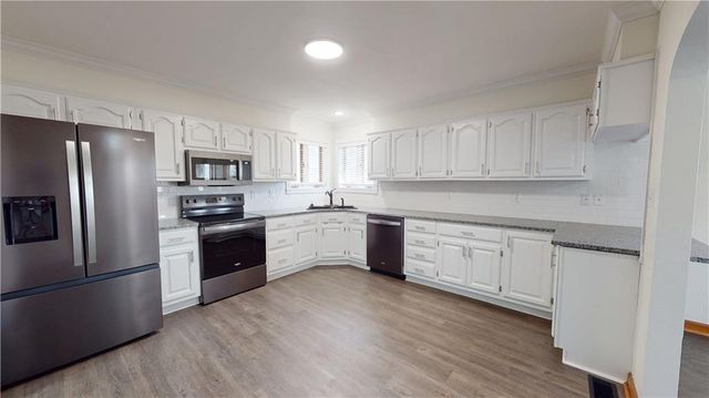 715 E Highland Avenue, Nevada, MO 64772