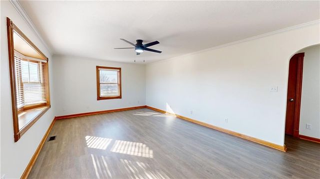 715 E Highland Avenue, Nevada, MO 64772