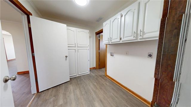 715 E Highland Avenue, Nevada, MO 64772