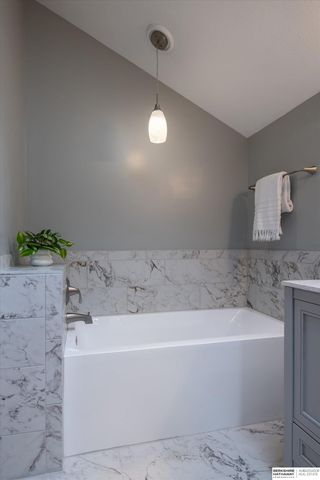 17036 Karen Street, Omaha, NE 68135
