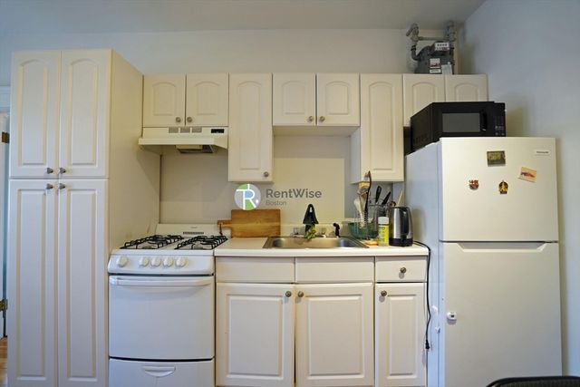 66 Queensberry St 320, Boston, MA 02215