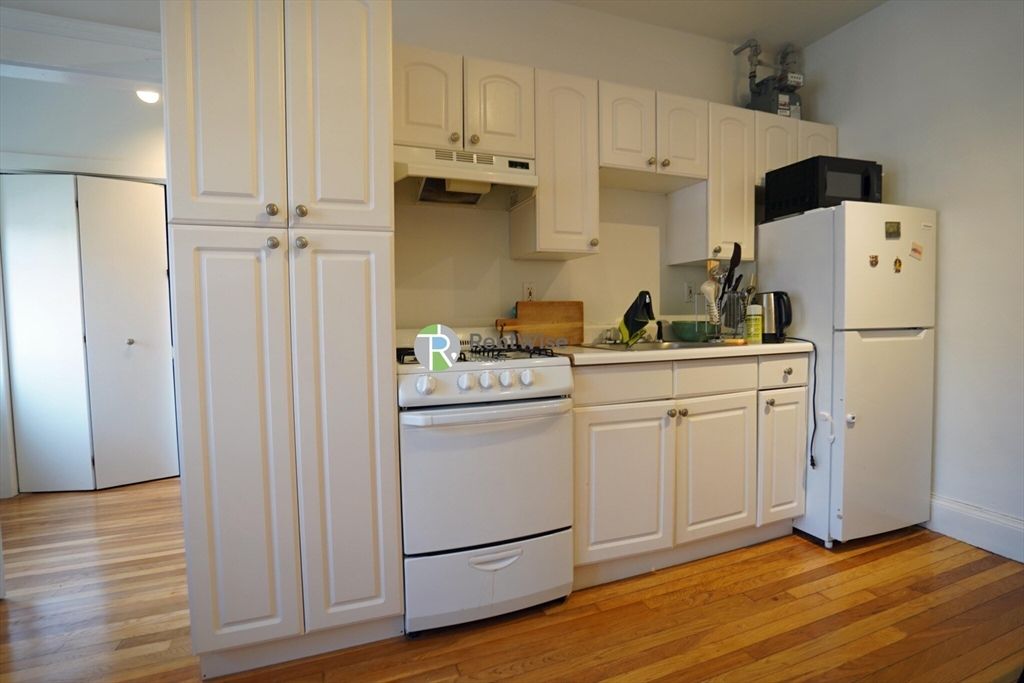 66 Queensberry St 320, Boston, MA 02215