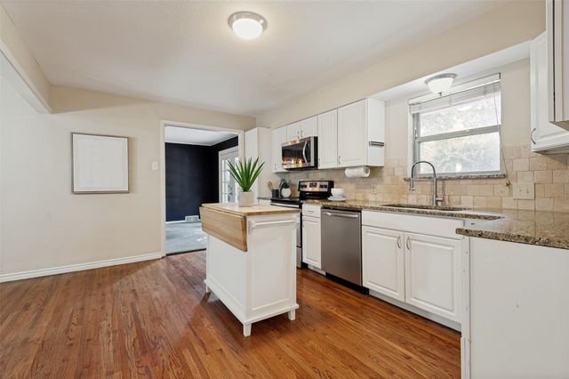 8030 Hunnicut Road, Dallas, TX 75228