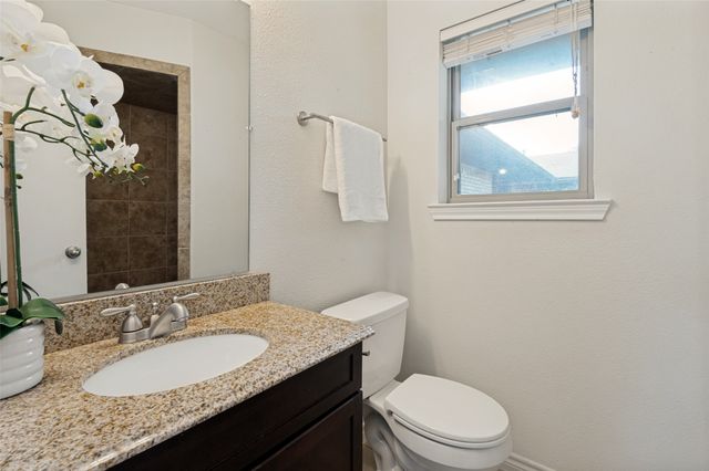 8030 Hunnicut Road, Dallas, TX 75228