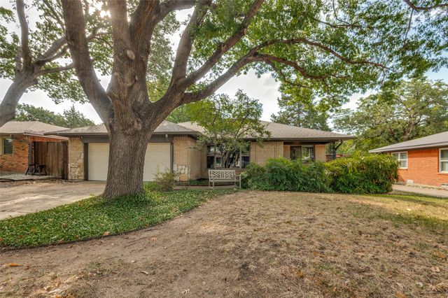 8030 Hunnicut Road, Dallas, TX 75228