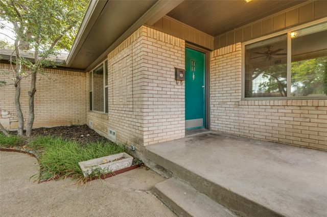 8030 Hunnicut Road, Dallas, TX 75228