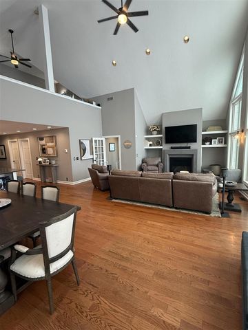 2628 E Shore Drive, Portage, MI 49002