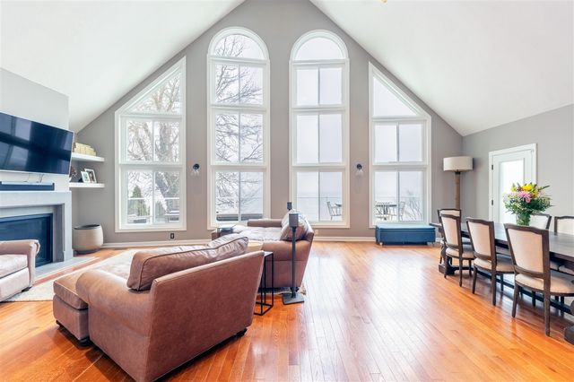 2628 E Shore Drive, Portage, MI 49002