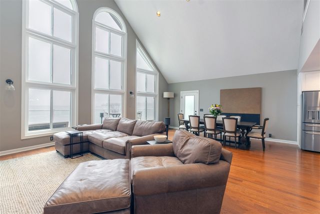 2628 E Shore Drive, Portage, MI 49002