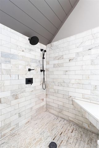 2628 E Shore Drive, Portage, MI 49002