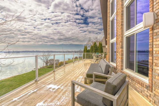 2628 E Shore Drive, Portage, MI 49002