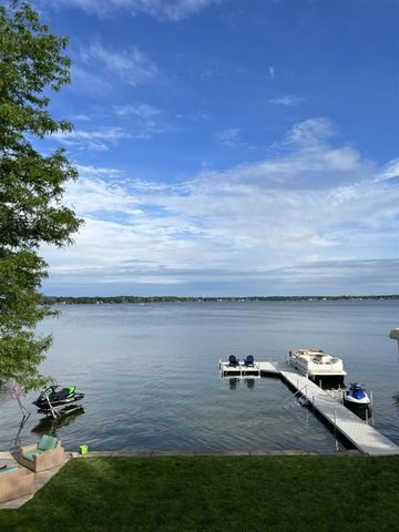 2628 E Shore Drive, Portage, MI 49002