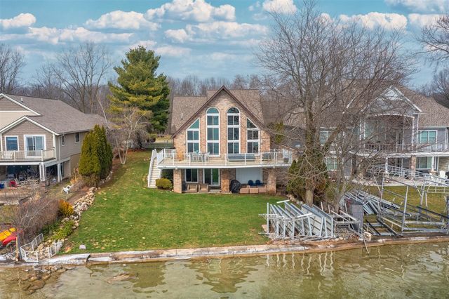 2628 E Shore Drive, Portage, MI 49002