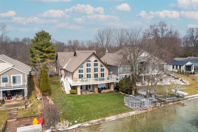 2628 E Shore Drive, Portage, MI 49002