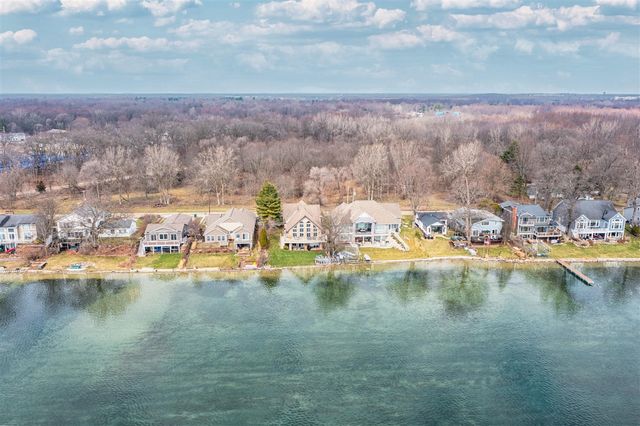 2628 E Shore Drive, Portage, MI 49002