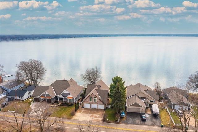 2628 E Shore Drive, Portage, MI 49002