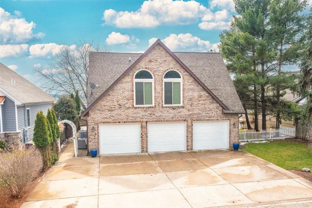 2628 E Shore Drive, Portage, MI 49002