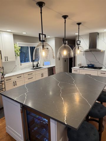 2628 E Shore Drive, Portage, MI 49002