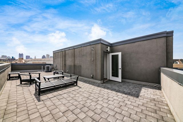 230 Neruda Avenue, Columbus, OH 43215