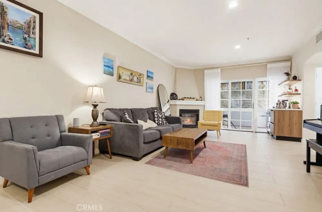 851 N San Vicente Boulevard 110, West Hollywood, CA 90069