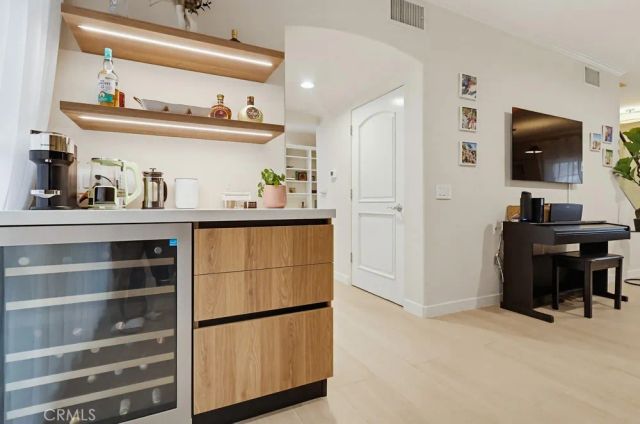 851 N San Vicente Boulevard 110, West Hollywood, CA 90069