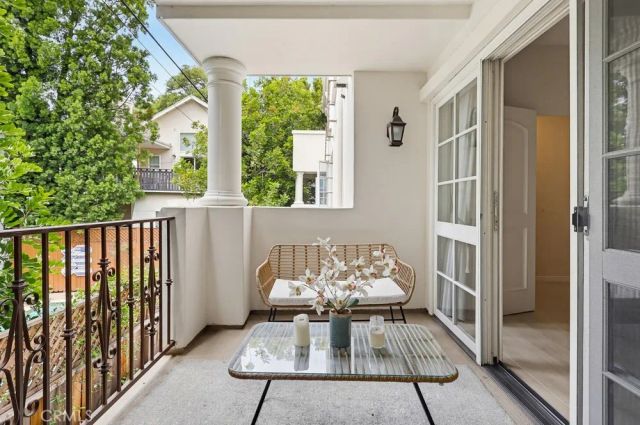 851 N San Vicente Boulevard 110, West Hollywood, CA 90069