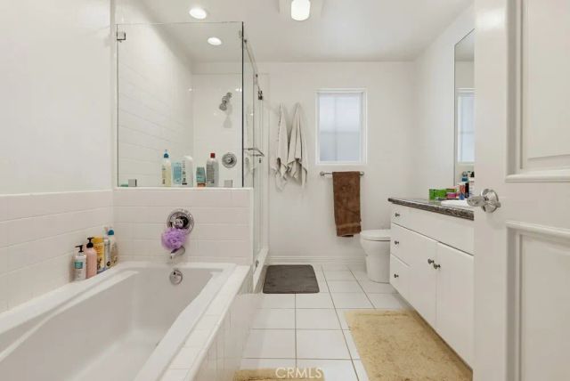 851 N San Vicente Boulevard 110, West Hollywood, CA 90069