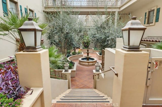 851 N San Vicente Boulevard 110, West Hollywood, CA 90069