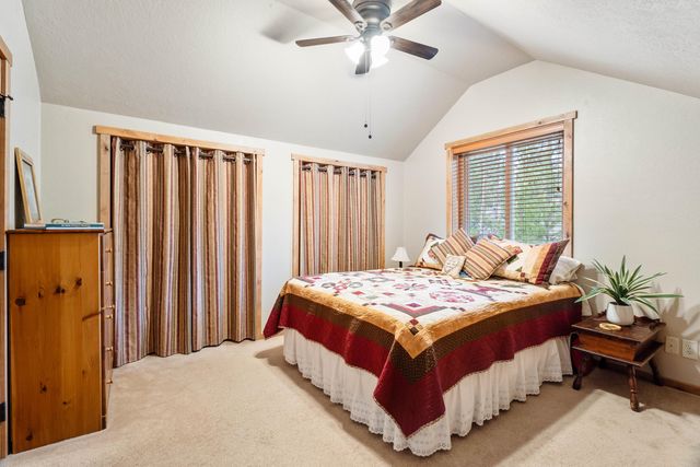 57803 Mt Rainier Lane 10, Sunriver, OR 97707