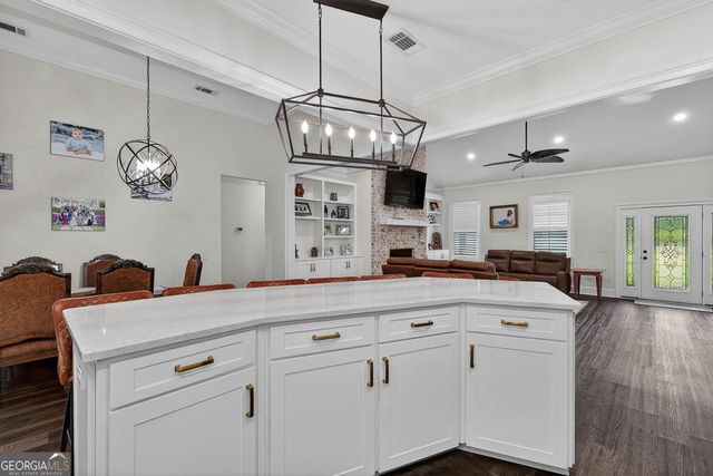 211 Sanford Drive, Waverly, GA 31565