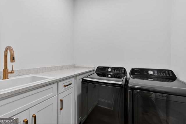 211 Sanford Drive, Waverly, GA 31565