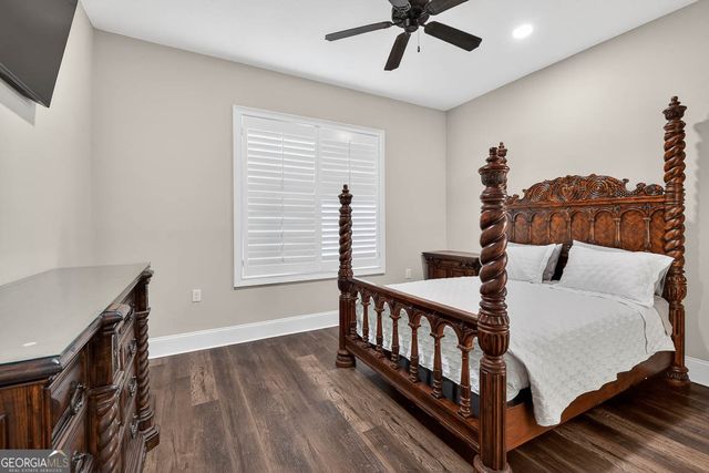211 Sanford Drive, Waverly, GA 31565