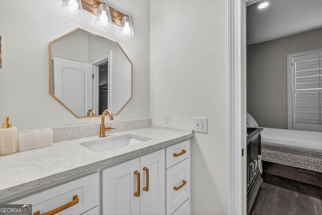 211 Sanford Drive, Waverly, GA 31565