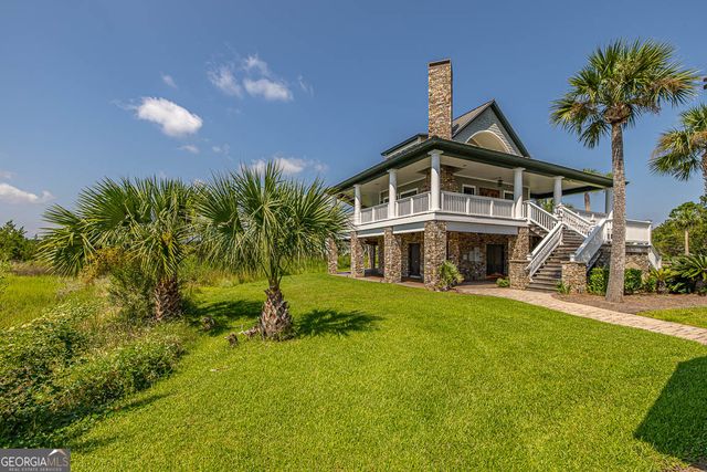 211 Sanford Drive, Waverly, GA 31565