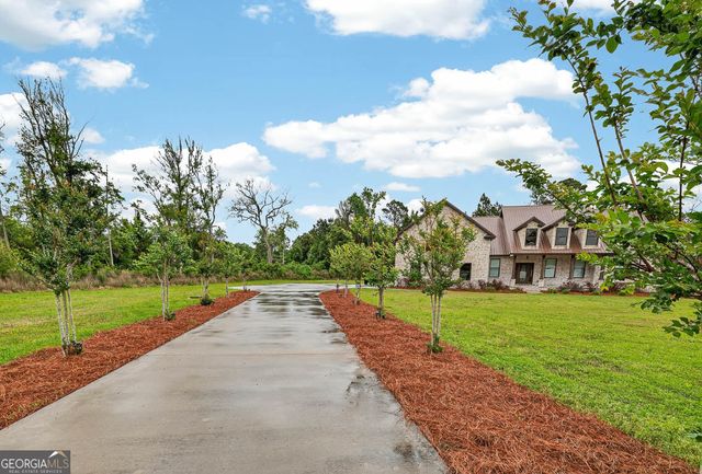 211 Sanford Drive, Waverly, GA 31565
