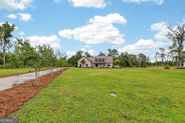 211 Sanford Drive, Waverly, GA 31565