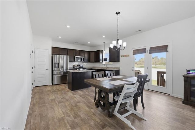 130 Meadows Landing LN, Suffolk, VA 23434