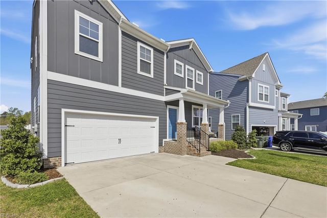 130 Meadows Landing LN, Suffolk, VA 23434