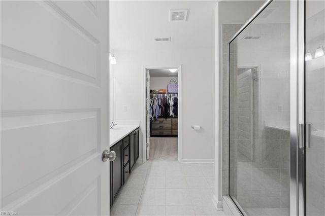 130 Meadows Landing LN, Suffolk, VA 23434