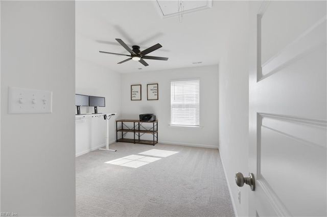 130 Meadows Landing LN, Suffolk, VA 23434