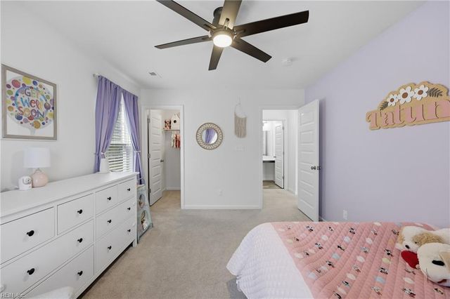 130 Meadows Landing LN, Suffolk, VA 23434