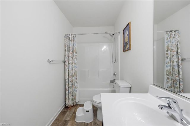 130 Meadows Landing LN, Suffolk, VA 23434