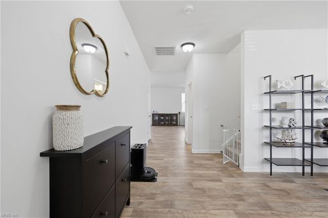 130 Meadows Landing LN, Suffolk, VA 23434