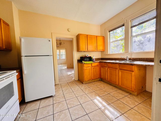 1617 E 14TH Street, Jacksonville, FL 32206