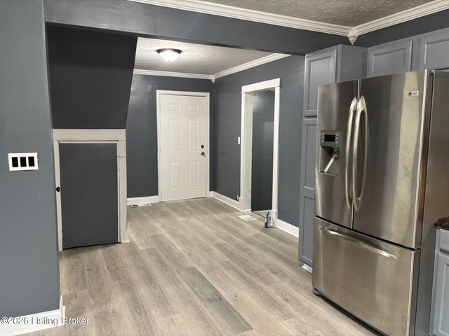 1534 Walter Ave, Louisville, KY 40215
